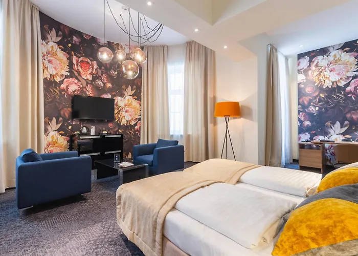 Hilight Aparthotel 4*