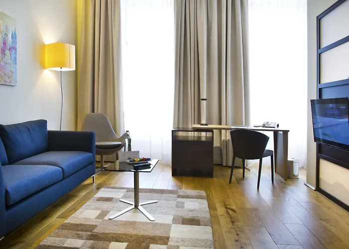 Hilight Aparthotel 4*
