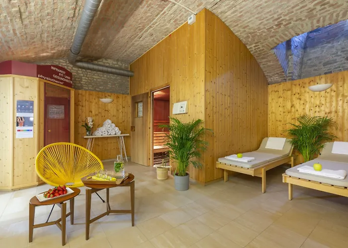 Hilight Aparthotel 4*